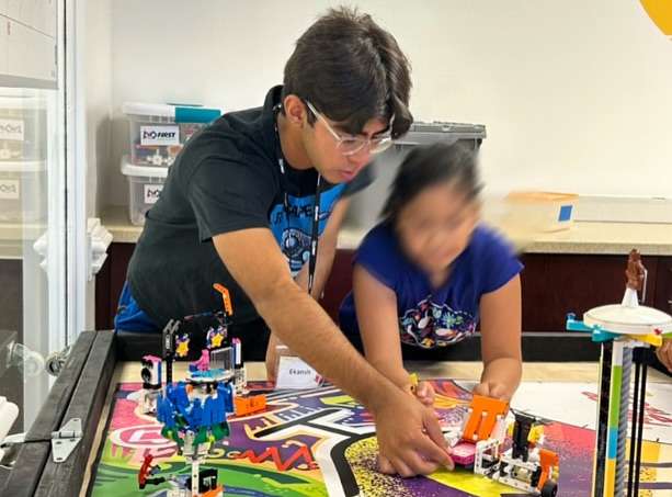 Robowhales team 9032 FIRST Lego League Robotics Summer Camps 2025 (1)